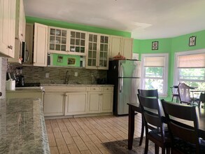 103 S Cliff St in Ansonia, CT - Building Photo - Building Photo