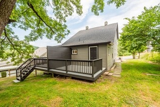 28 Rowe St in Rural Ridge, PA - Building Photo - Building Photo