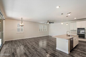 203 E Roadrunner Dr in Chandler, AZ - Building Photo - Building Photo