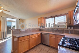 10648 Neptune St NW in Albuquerque, NM - Building Photo - Building Photo