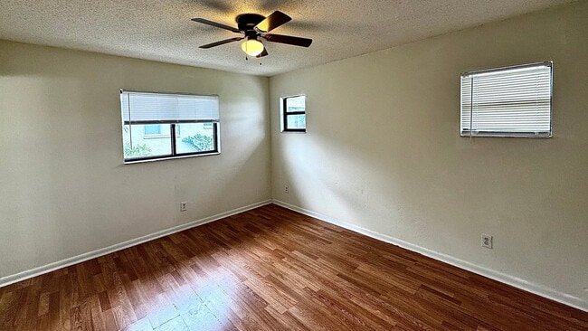 431 Hancock Bridge Pkwy in Cape Coral, FL - Building Photo - Building Photo