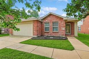 1724 Trego Dr in Justin, TX - Building Photo