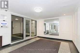 1545 Bathurst St in Toronto, ON - Building Photo - Building Photo