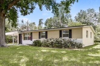 5816 Sonora Dr W in Jacksonville, FL - Building Photo - Building Photo
