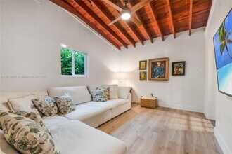 6612 San Vicente St in Coral Gables, FL - Building Photo - Building Photo