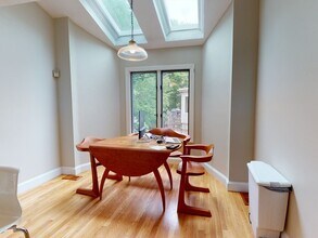 25 Winthrop Rd in Brookline, MA - Building Photo - Building Photo
