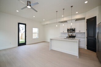 3839 Noah St in Houston, TX - Building Photo - Building Photo