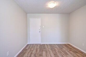 Galt View Apartments in Cambridge, ON - Building Photo - Building Photo