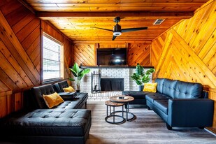 9096 Dubois Blvd in Orlando, FL - Building Photo