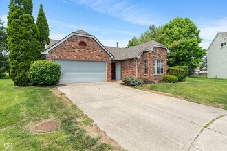 7024 Ringtail Ct in Indianapolis, IN - Foto de edificio - Building Photo