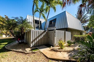 3812 Jefferson St in Stuart, FL - Building Photo