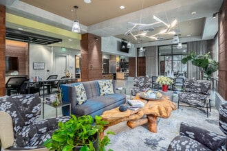 LINQ Midtown in Sacramento, CA - Building Photo - Interior Photo