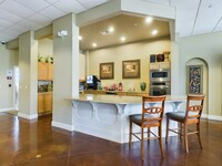 Southgate Towers Apartments in Baton Rouge, LA - Building Photo - Building Photo