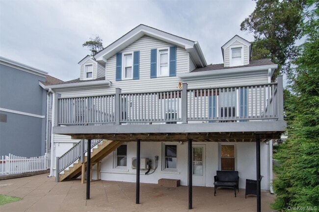 property at 16 Storm St