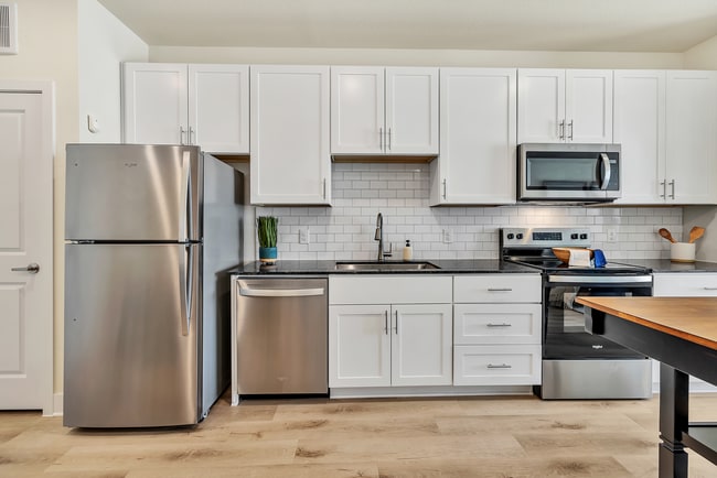 Birchway Quarry Falls in Fort Worth, TX - Building Photo - Building Photo