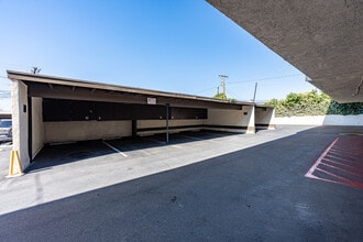 Stonegate Apartments in West Covina, CA - Building Photo - Building Photo