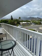 33 Nawiliwili St, Unit Studio in Honolulu, HI - Building Photo - Building Photo