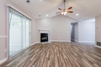 2921 Sunset Ct in Decatur, GA - Building Photo - Building Photo