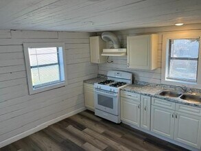 3709 TX-91 in Denison, TX - Building Photo - Building Photo