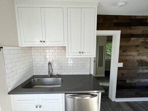 2053 Pierpont Blvd in Ventura, CA - Building Photo - Building Photo