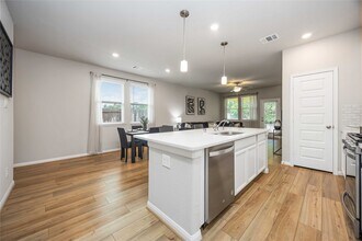 7047 Silverleaf Oak St in Conroe, TX - Building Photo - Building Photo