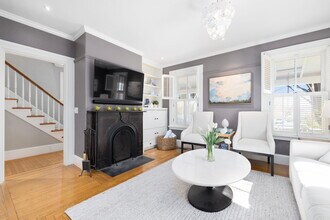 89 Gibbs Ave in Newport, RI - Building Photo - Building Photo