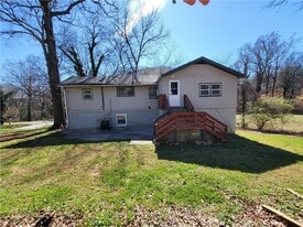 2308 Lakewood Ave SW in Atlanta, GA - Building Photo