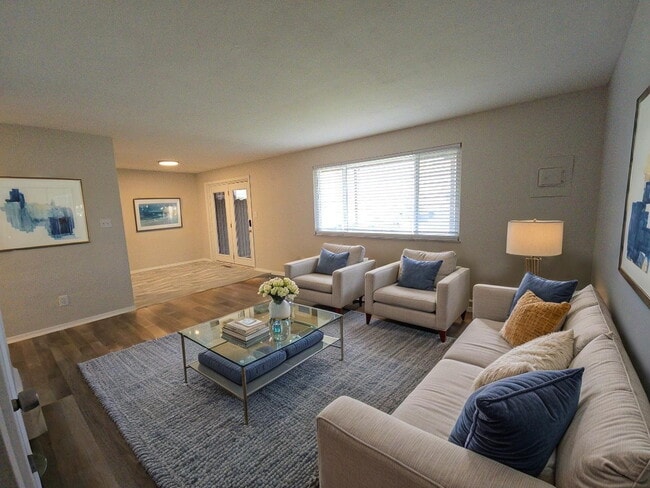 1015 E Pearl St in Miamisburg, OH - Building Photo - Building Photo