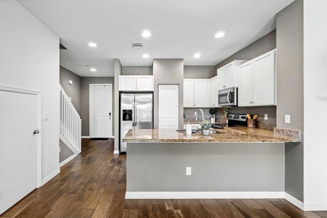 property at 1198 Paisley Ct