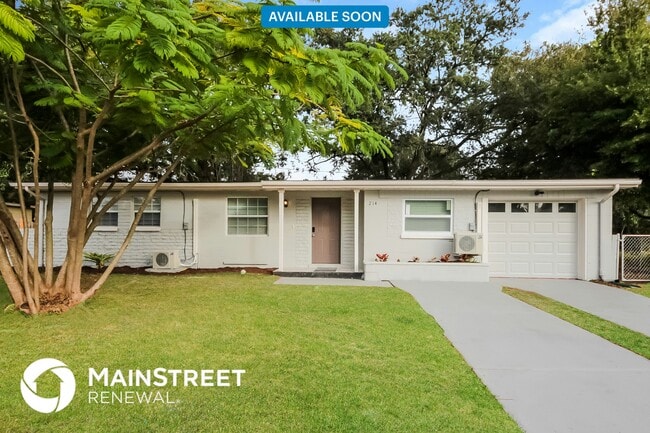 214 Poinciana Cir