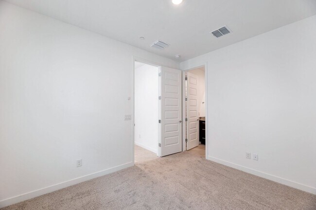 4042 E Pinto Dr in Gilbert, AZ - Building Photo - Building Photo