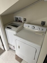 2132 19th Ave, Unit B in Oakland, CA - Building Photo - Building Photo