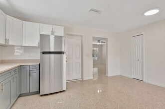 4714 W Vasconia St in Tampa, FL - Building Photo - Building Photo