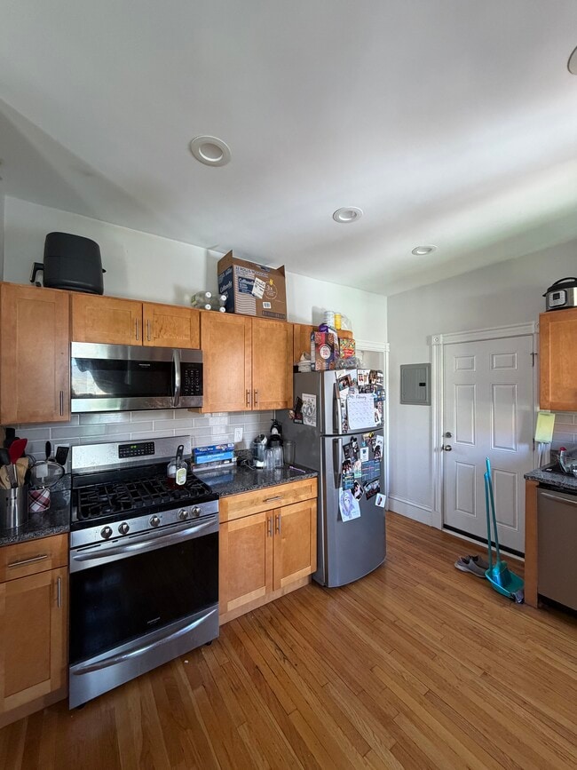 384 Washington St in Cambridge, MA - Building Photo - Building Photo