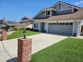 26082 Rio Grande Ave in Laguna Hills, CA - Building Photo - Building Photo