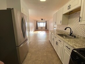 459 Russell Rd in Westfield, MA - Building Photo - Building Photo