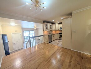 223 Sandcastle Key in Secaucus, NJ - Building Photo - Building Photo