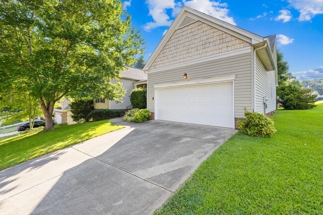 8422 Bampton Dr in Concord, NC - Building Photo - Building Photo