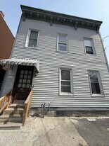247 Elk St in Albany, NY - Building Photo