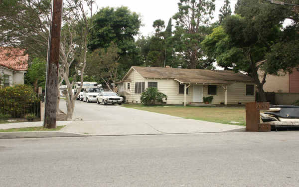 3617-3621 N Penn Mar Ave in El Monte, CA - Building Photo