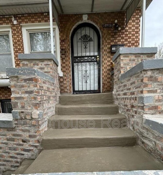 2685 Adams St in Gary, IN - Building Photo