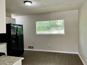205 Dover Ct in Jonesboro, GA - Building Photo - Building Photo