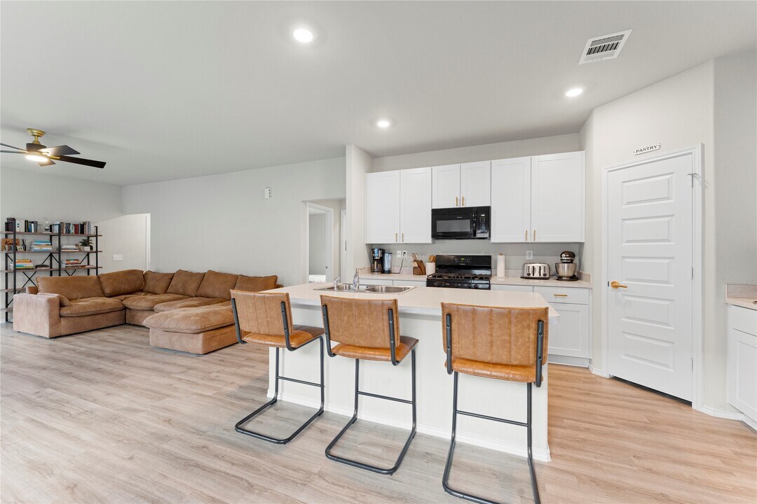 2034 Brixham Bluff Ln in Spring, TX - Building Photo