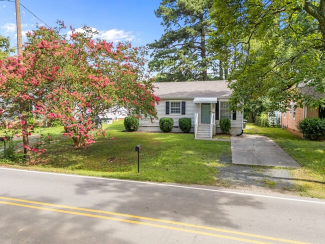 1208 W Murray Ave in Durham, NC - Building Photo - Building Photo