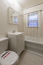 2601/05 Fremont Ave S in Minneapolis, MN - Building Photo - Interior Photo