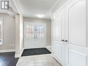 15 Temple Manor Rd in Brampton, ON - Building Photo - Building Photo