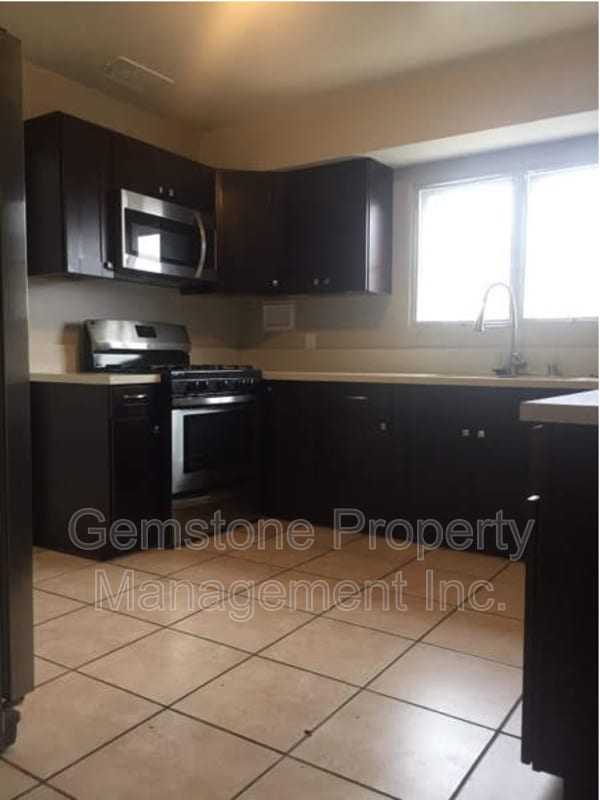 4938 Art St in San Diego, CA - Building Photo - Building Photo