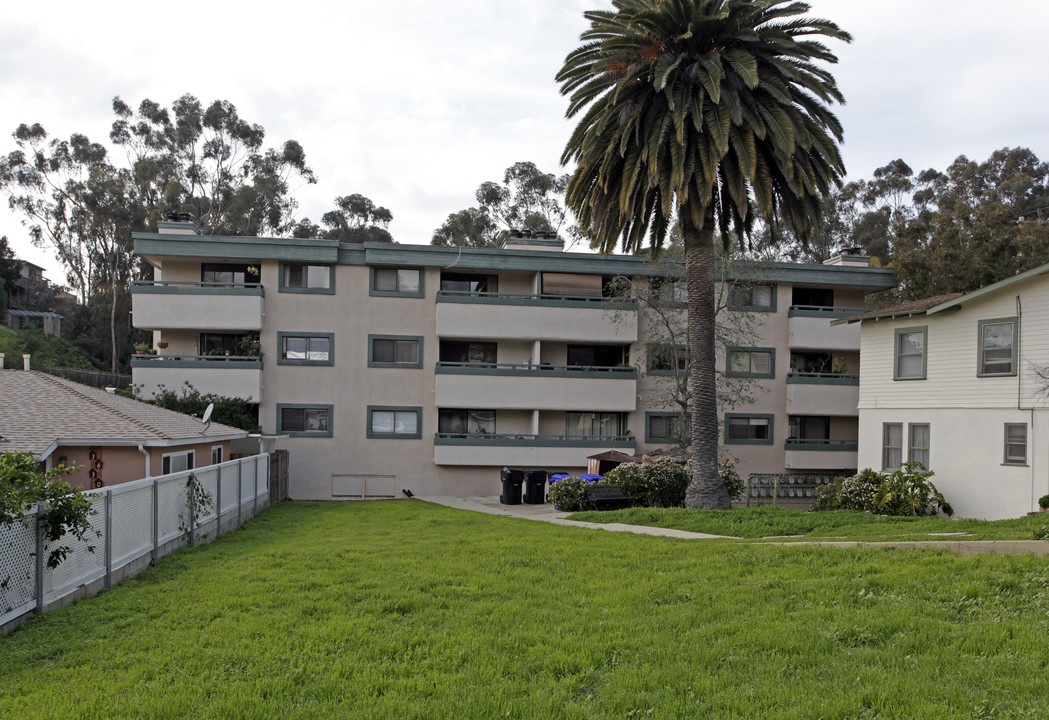 Torrance Canyon in San Diego, CA - Building Photo