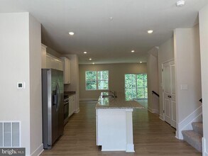 6839 Winterhill Ln in Glen Burnie, MD - Building Photo - Building Photo