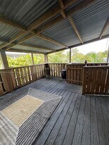 1531 NE 35th St in Oakland Park, FL - Building Photo